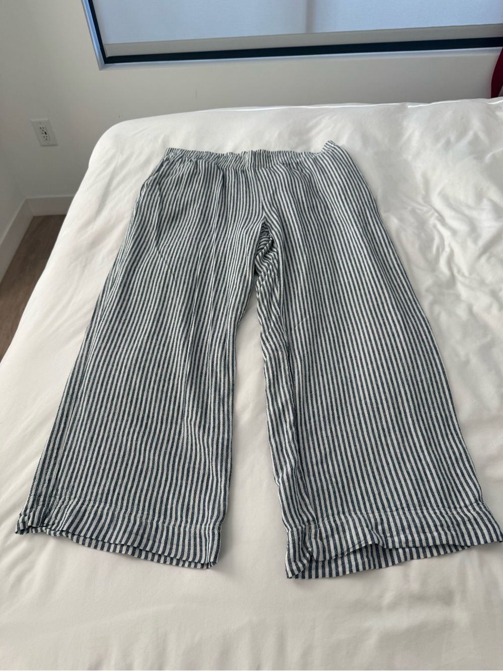 Old Navy Black and White Striped Straight-Leg Pants